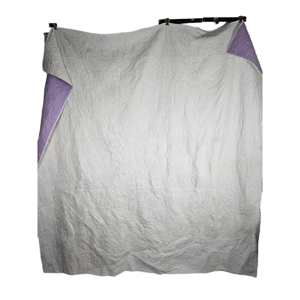 Vintage‎ Handmade Embroidered Starburst Quilt 76x74 Purple White Full Size